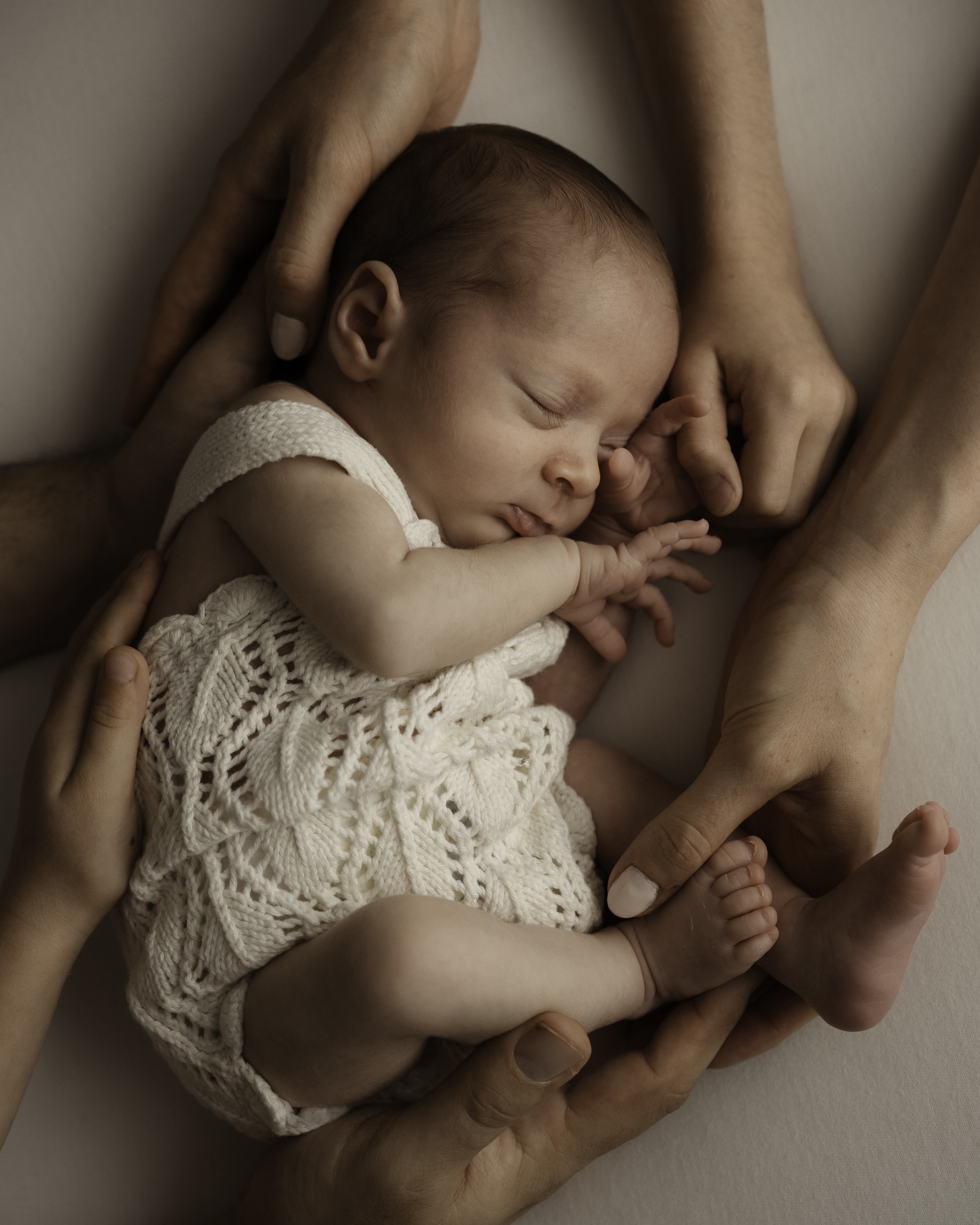 Newborn-photographer-wirral-liverpool-chester24