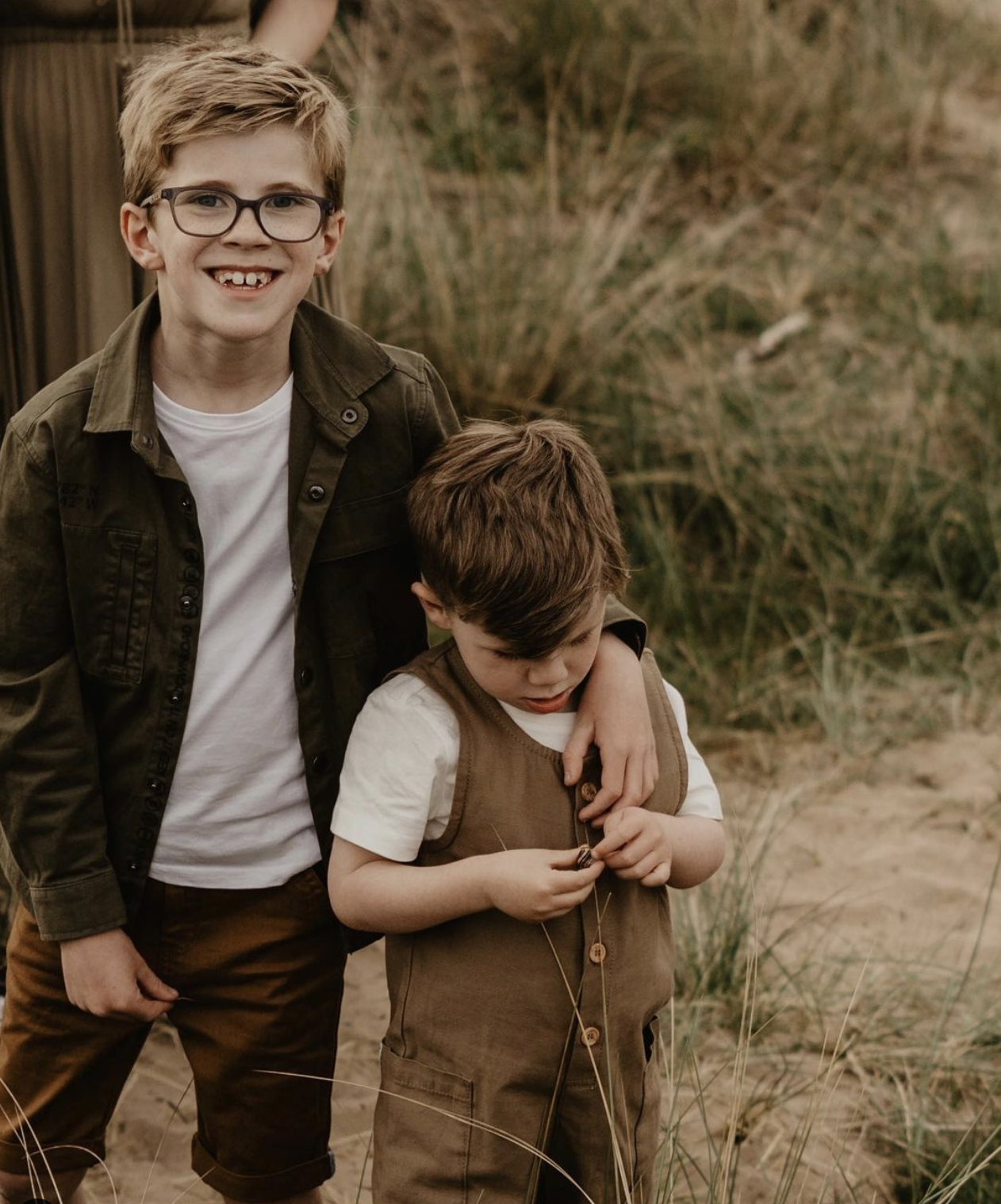 family photoshoot wirral liverpool beach