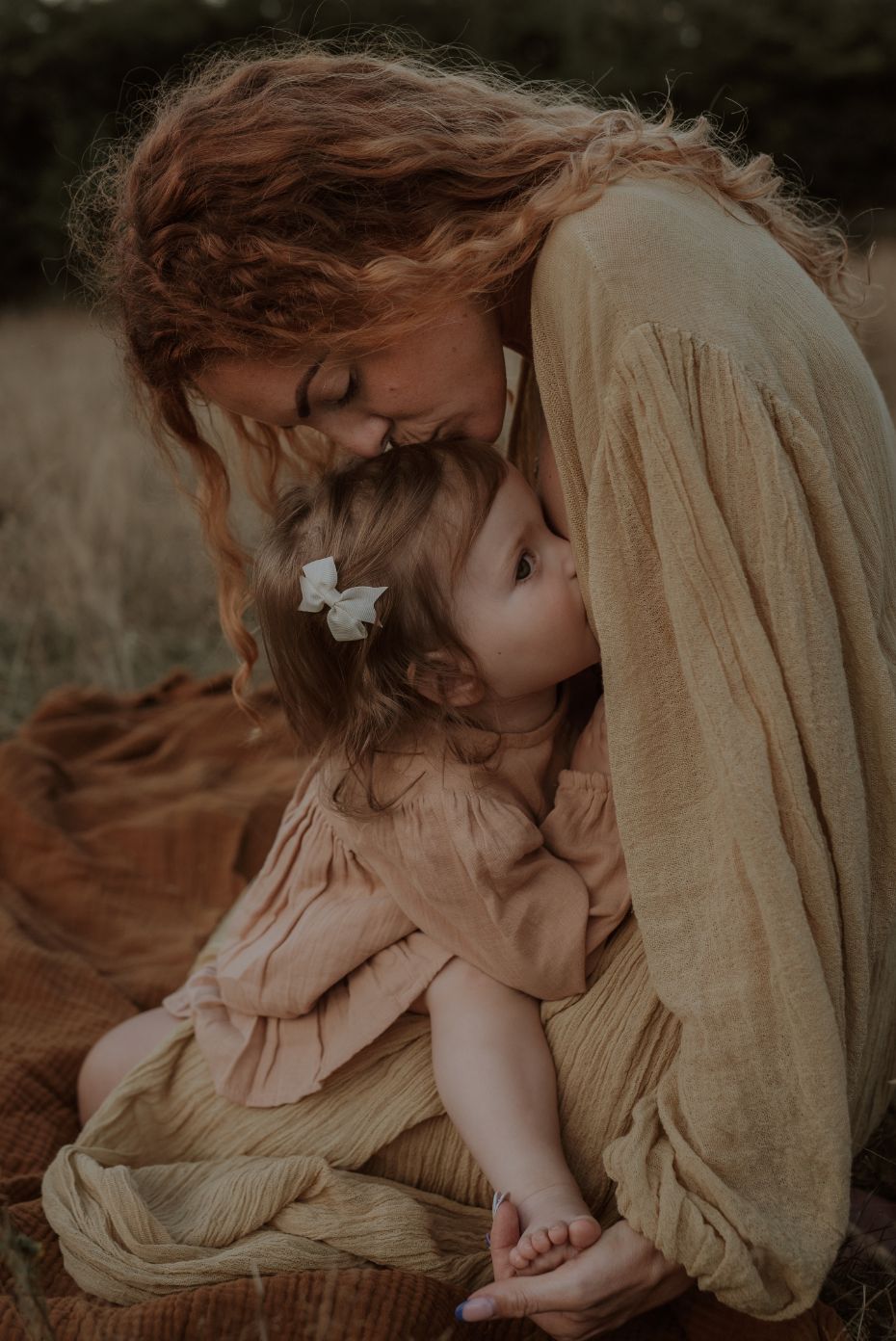 Rach-breast-feeding-photographer-wirral1